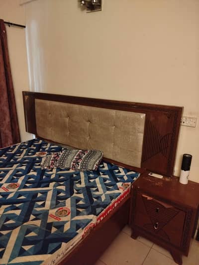 king size wooden luxury bed