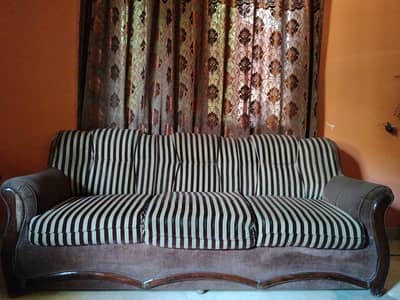 7 Seater wooden Sofa set