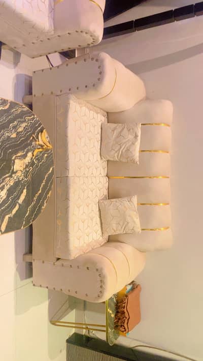 Urgent sale sofa set