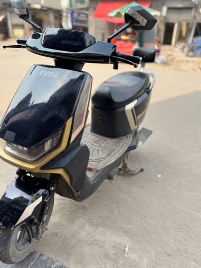Evee GEN-Z 2024 Model Scooty in Excellent Condition