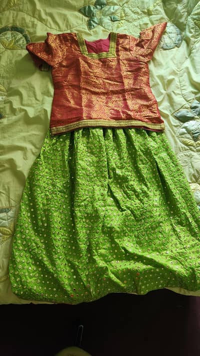 girls lehenga (barely used)