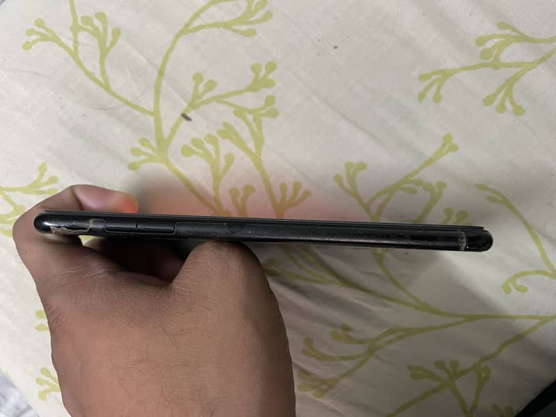 Apple iPhone 7 Plus 5