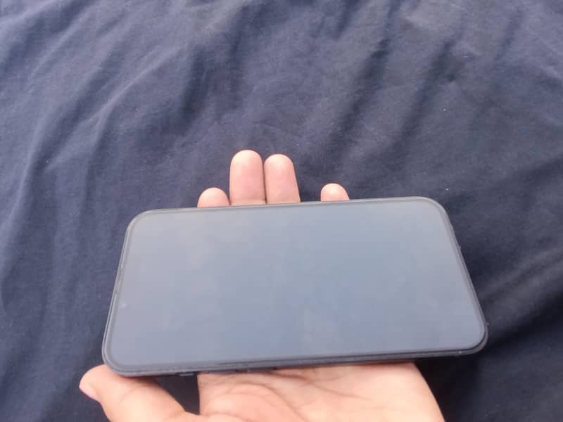Apple iPhone 13 1