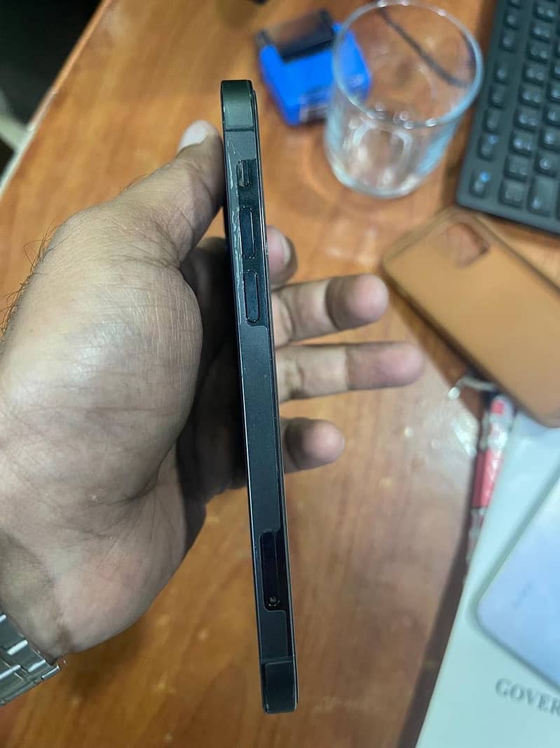 Apple iPhone 12 Pro 1