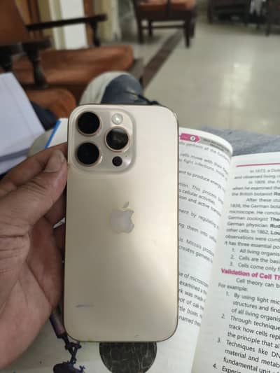 Apple iPhone 16 Pro