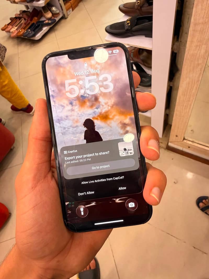 Apple iPhone 13 2