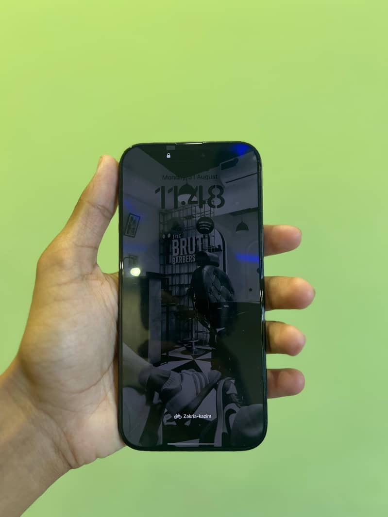 Apple iPhone 16 Pro Max 3