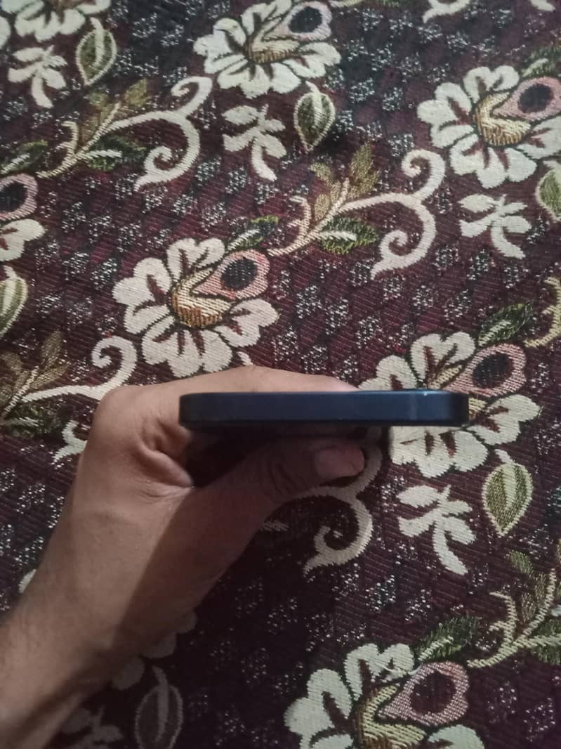 iPhone 12 1