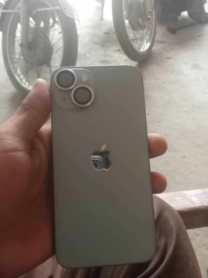 Apple iPhone 14 4