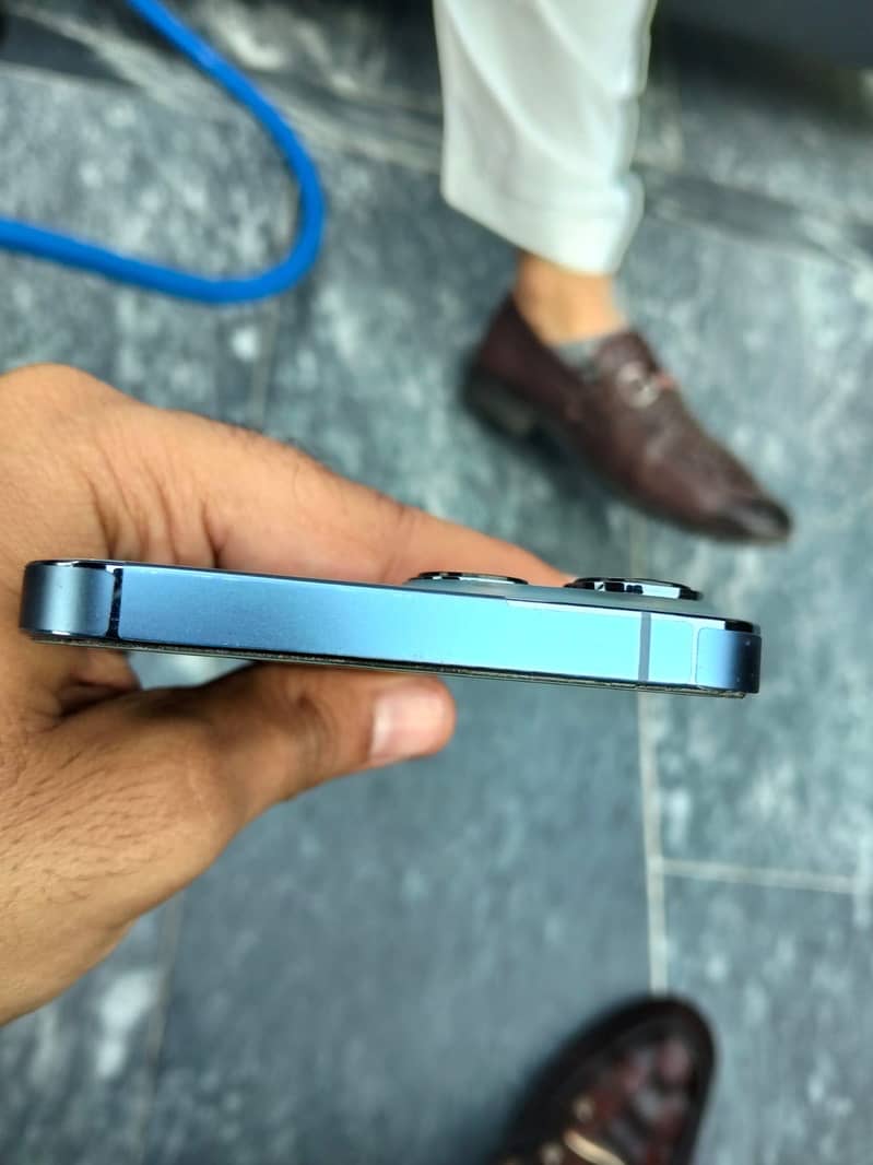 Apple iPhone 13 Pro Max 5