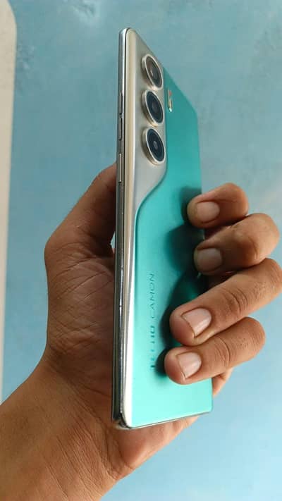 Tecno CAMON 40 Pro