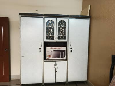 3 door wardrobe For sell