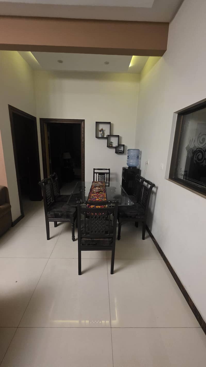 Dining table 4
