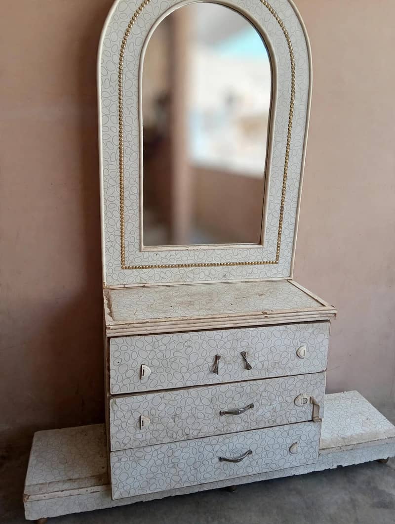 laminated dressing table with 1 side table 0