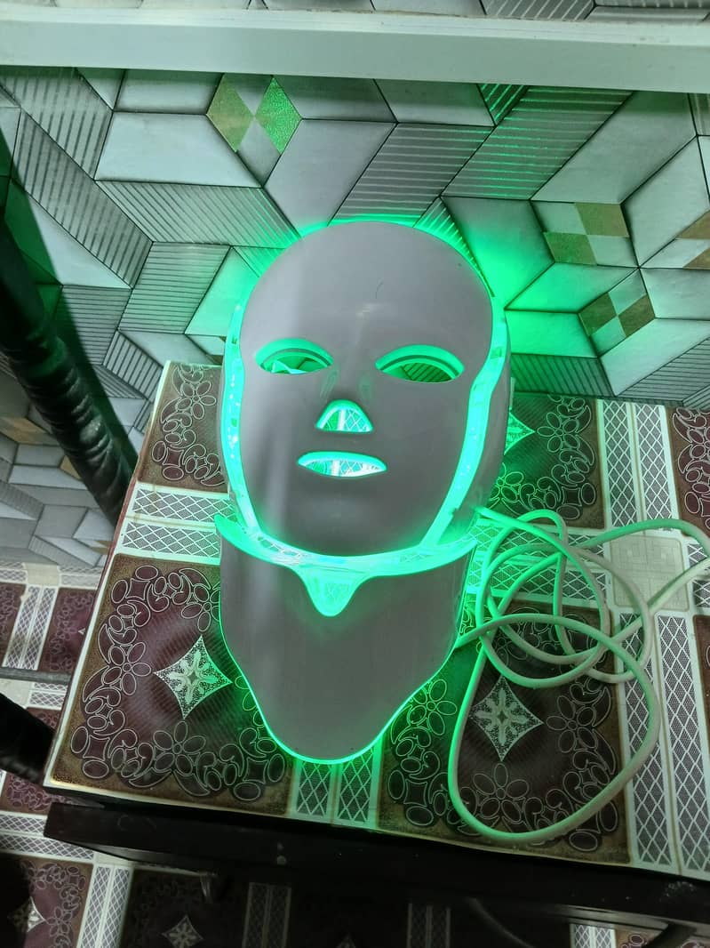 led face mask 2