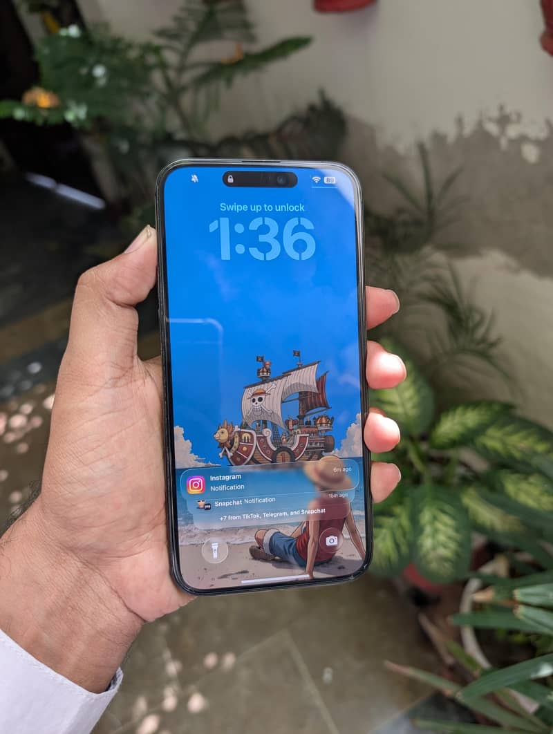 Apple iPhone 15 Pro Max 6