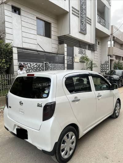 Daihatsu Mira 2014