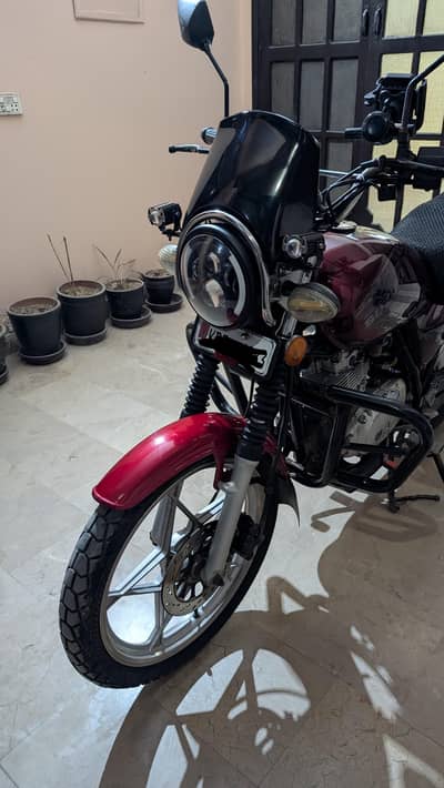 SUZUKI GS 150 SE (2021) + LS2 HELMET + FREEDCONN INTERCOM