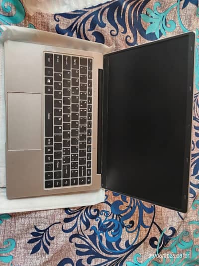kurietim Laptop 14 silver color branded
