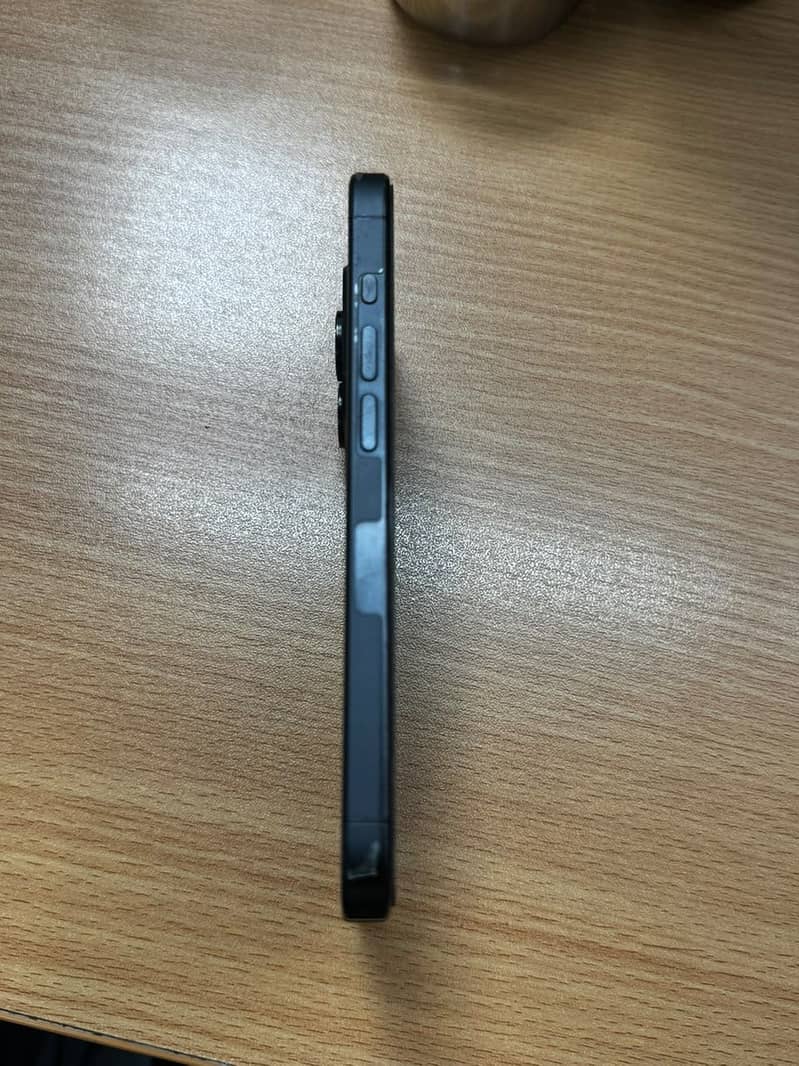 Apple iPhone 15 Pro 1