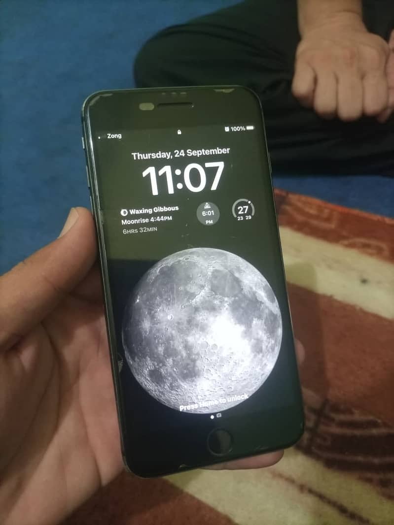 Apple iPhone 8 Plus 2