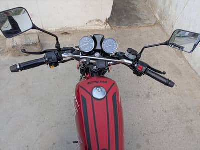 Suzuki GS 150 SE