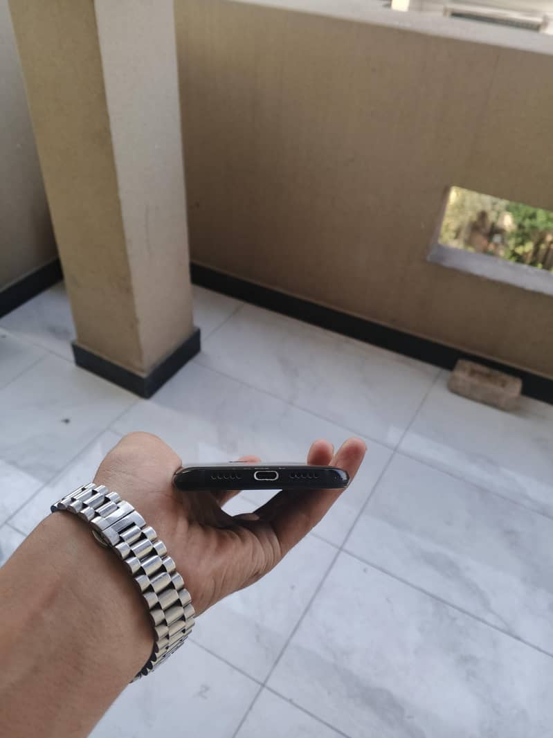 One Plus 6T 3