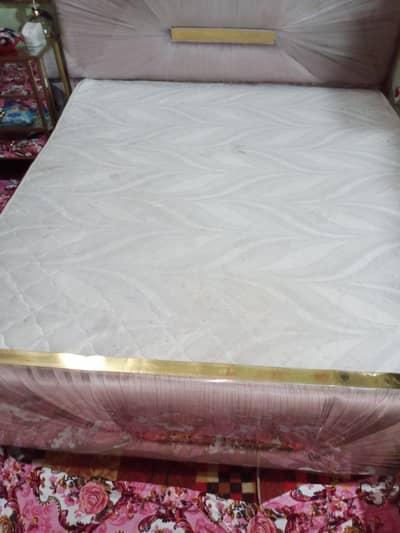 dubal bed metrass