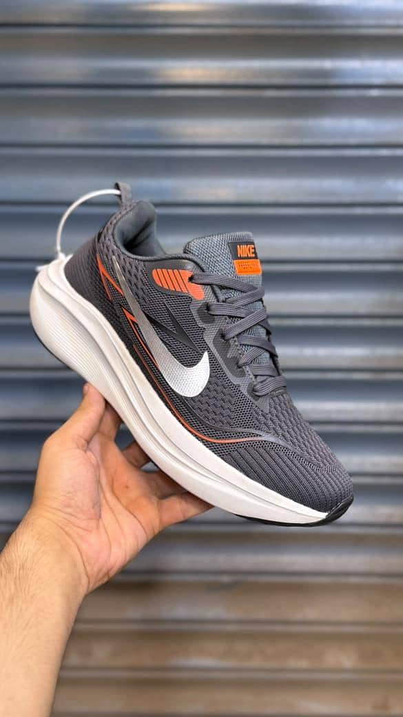 Nike FreeWalk 6