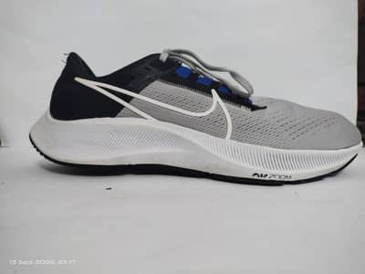 NIKE ORIGINAL RUNNING SNEAKERS PRELOVED