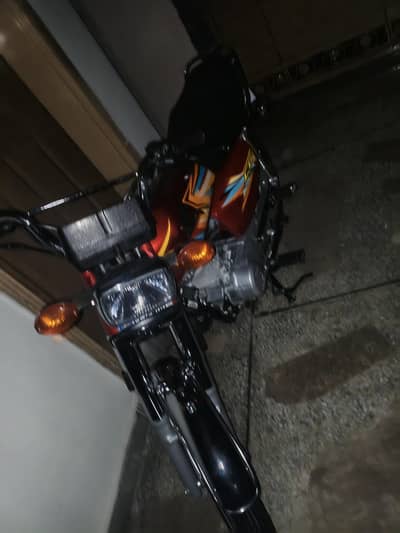 125 2027 series 2026 model 2 month use howa ha 1900 km driver how hy