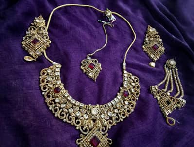 heavy jewellery set