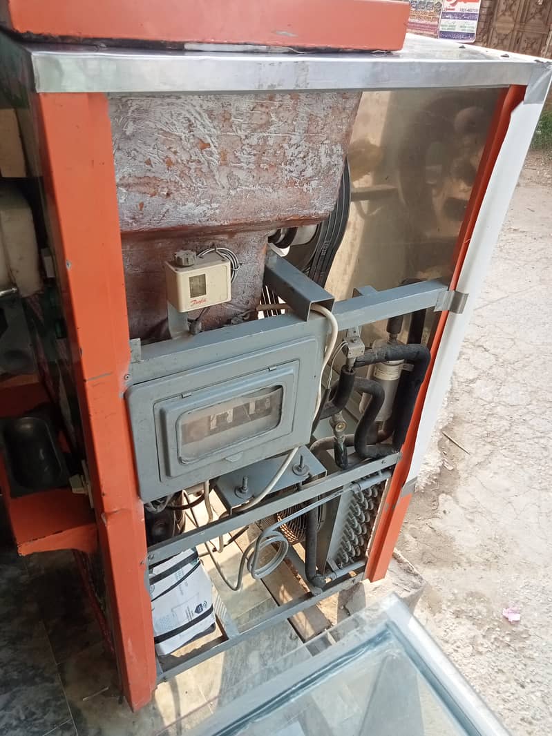 Ice cream machine 1