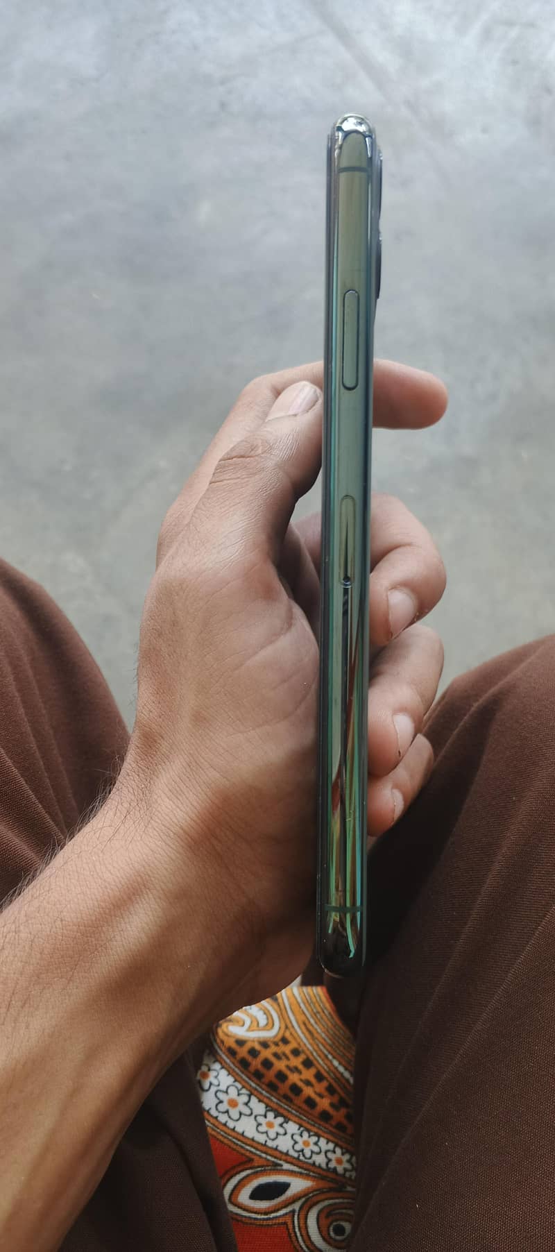 Apple iPhone 11 Pro Max 2