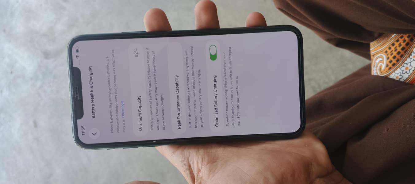 Apple iPhone 11 Pro Max 6