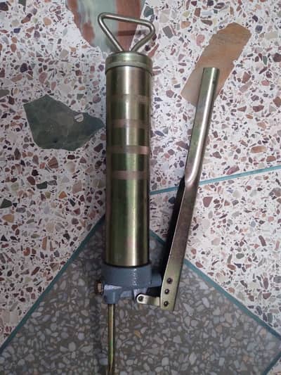 Manual Lever-Type Grease Gun