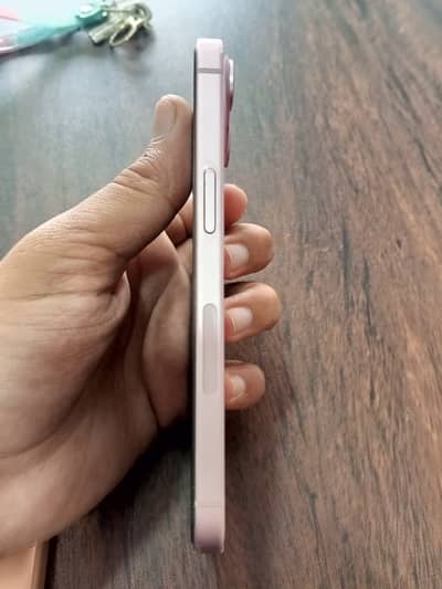 Apple iPhone 15