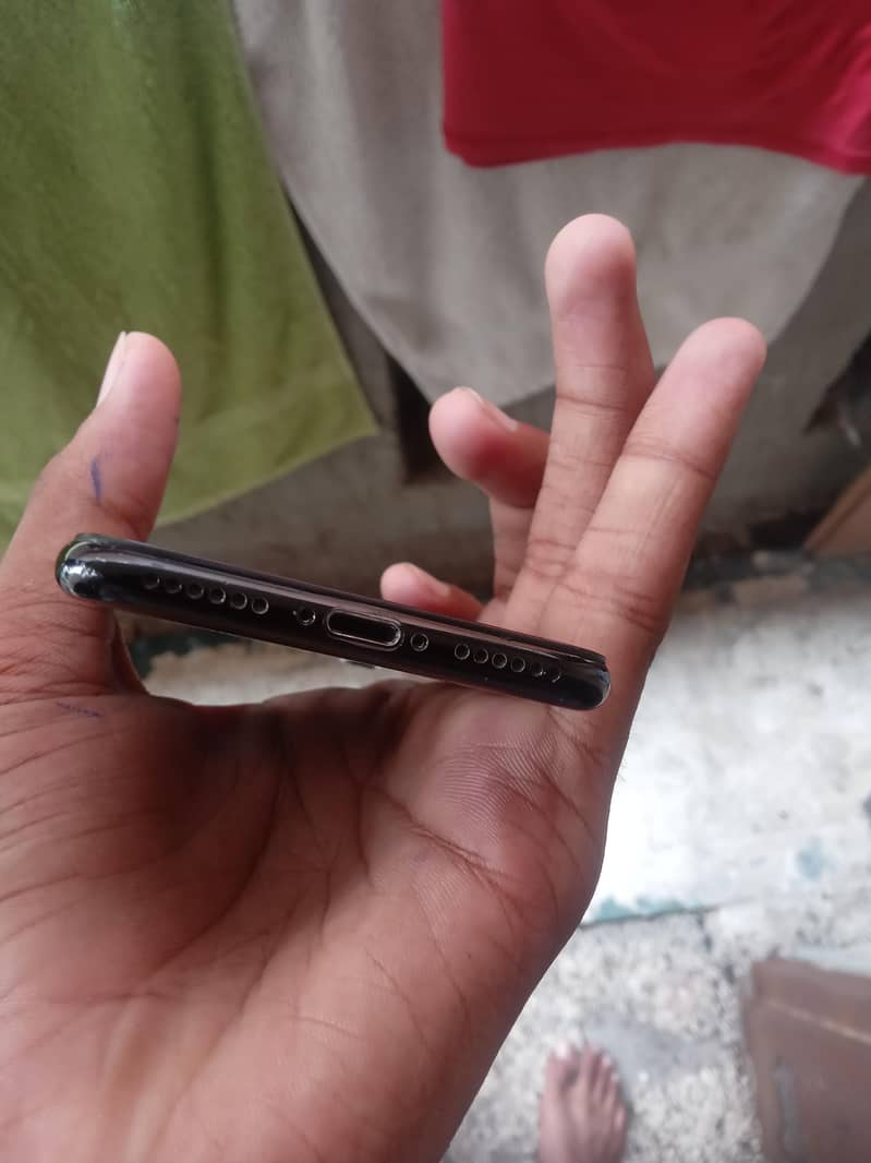 Apple iPhone 7 Plus 1