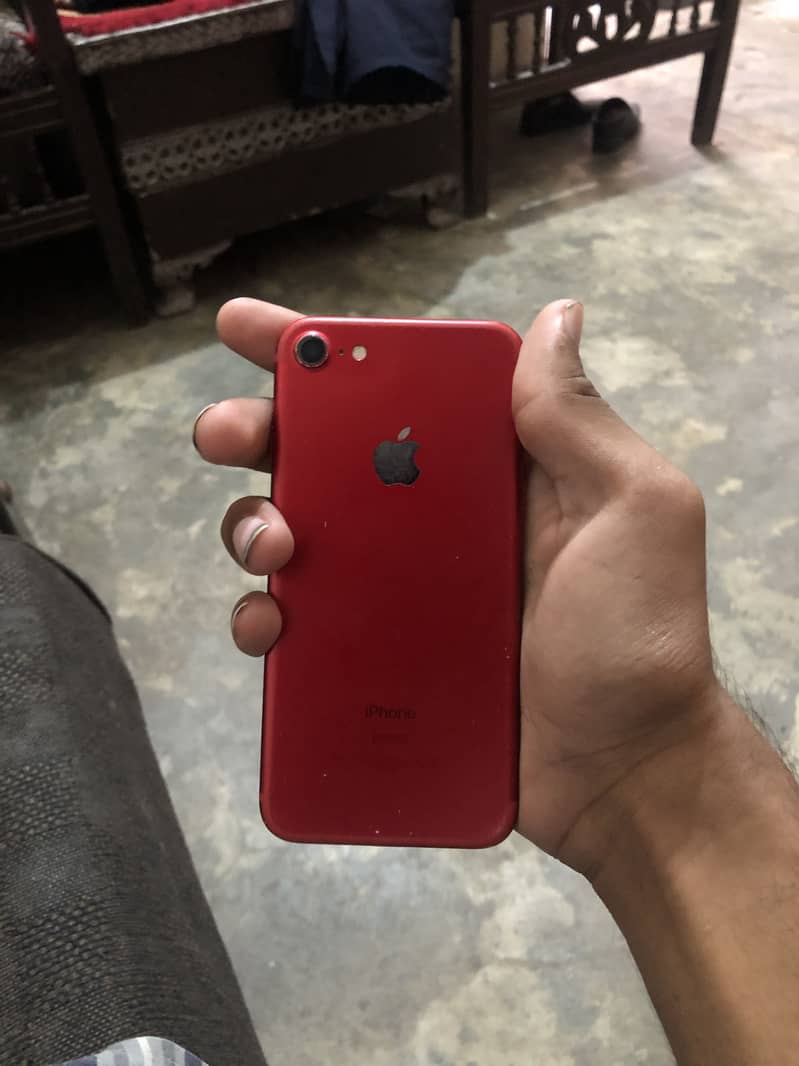 Apple iPhone 7 1