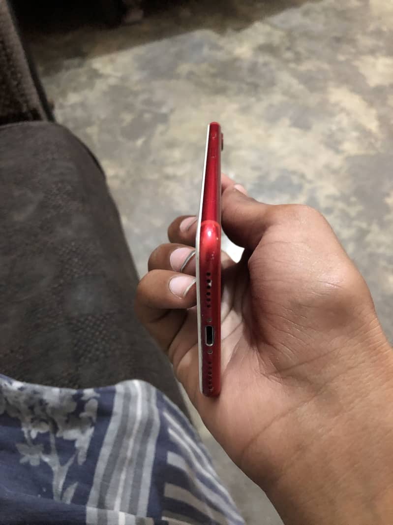 Apple iPhone 7 3