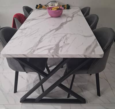 Dinning table with chairs