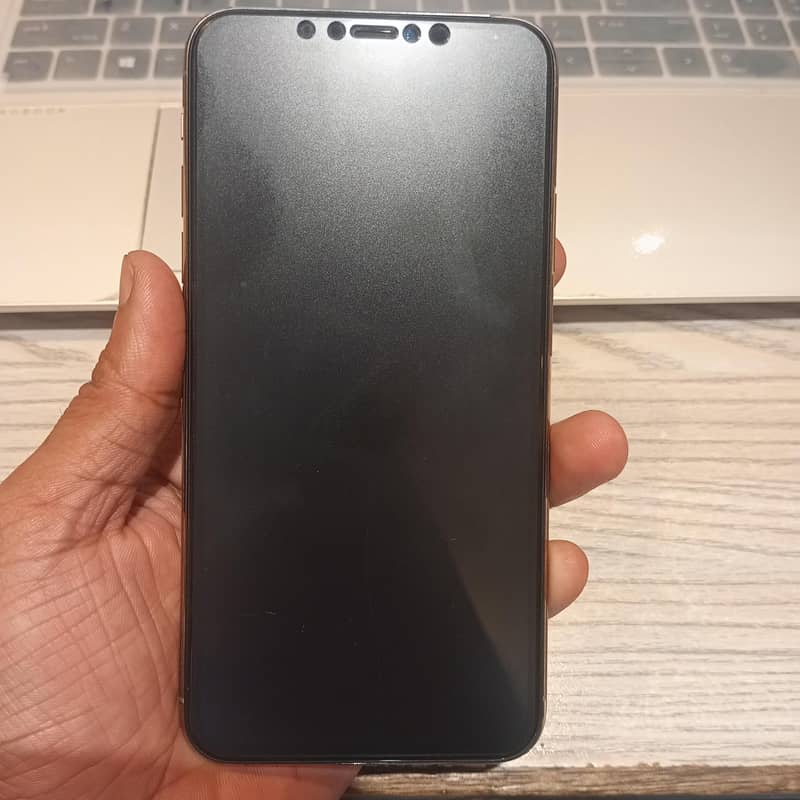 Apple iPhone 11 Pro Max 1