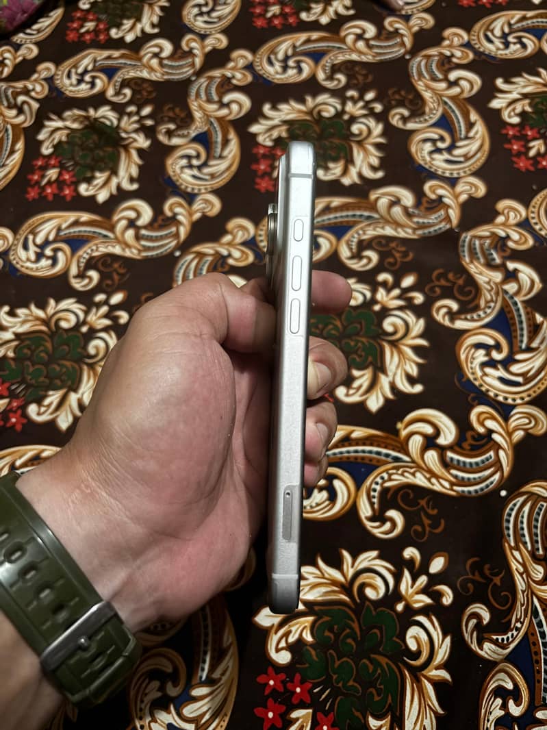 Apple iPhone 17 Pro Max 3