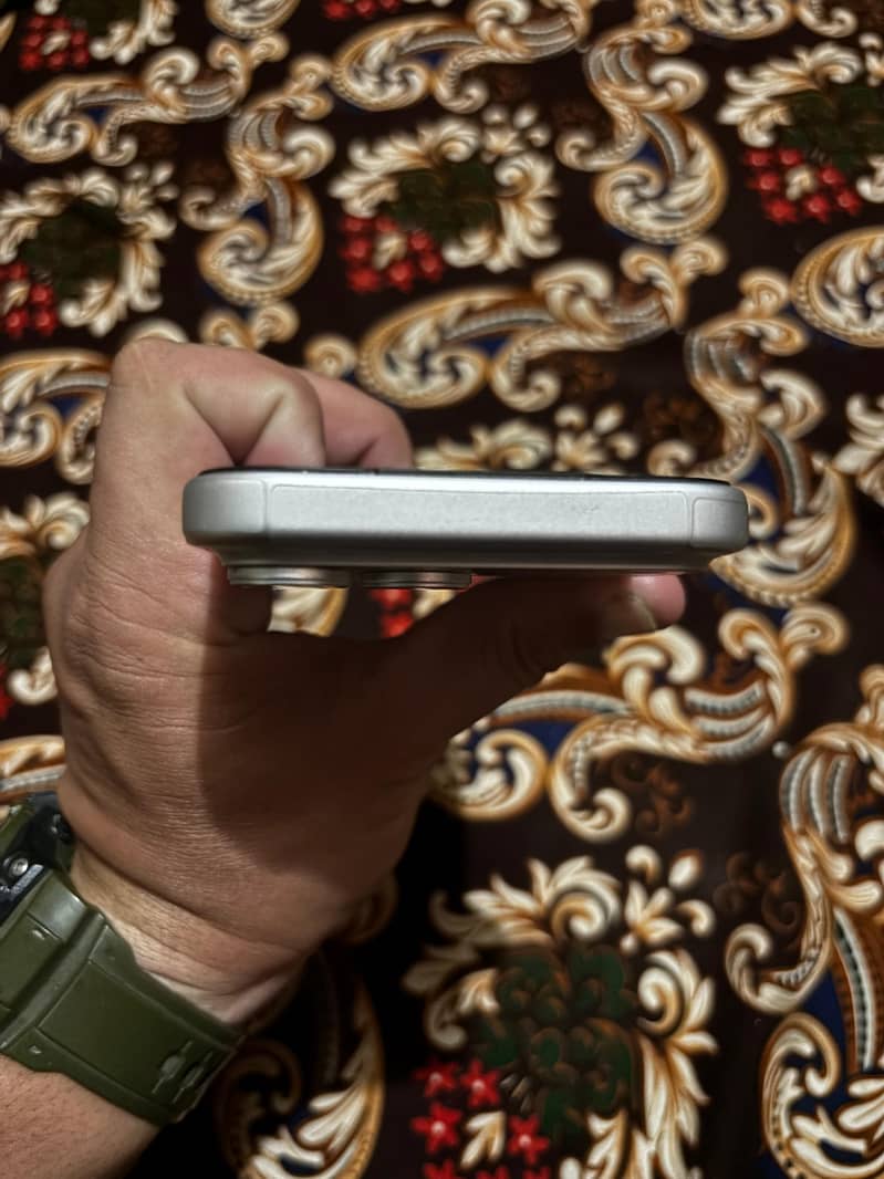 Apple iPhone 17 Pro Max 5