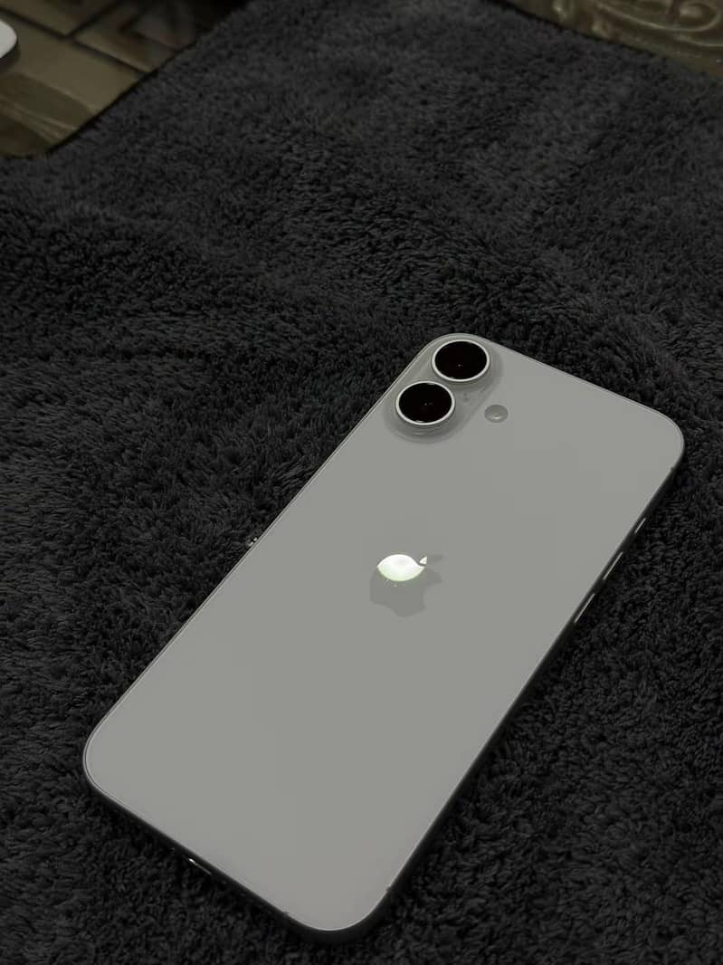 iPhone 16 Plus 3