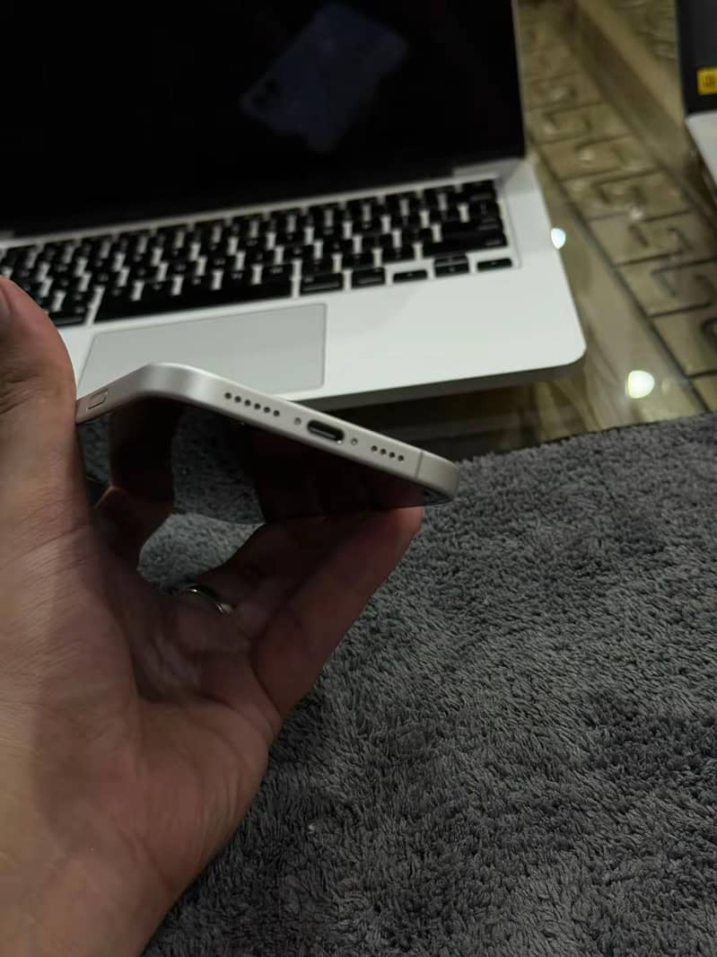 iPhone 16 Plus 4