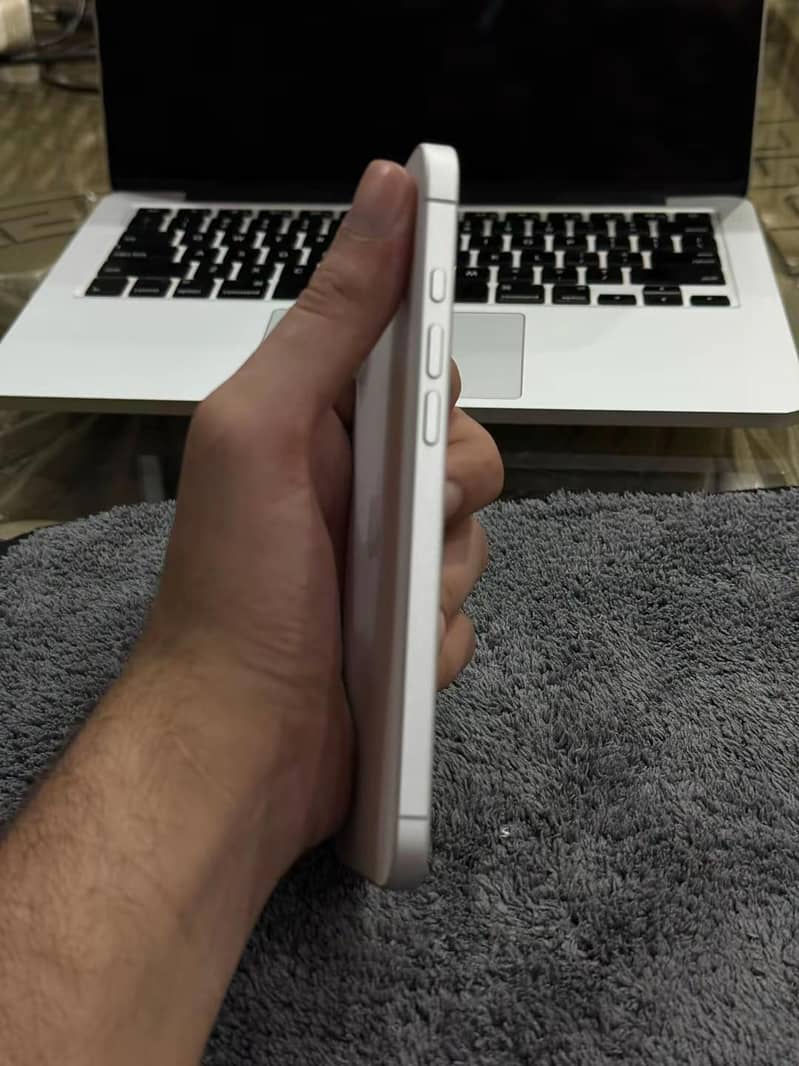iPhone 16 Plus 5