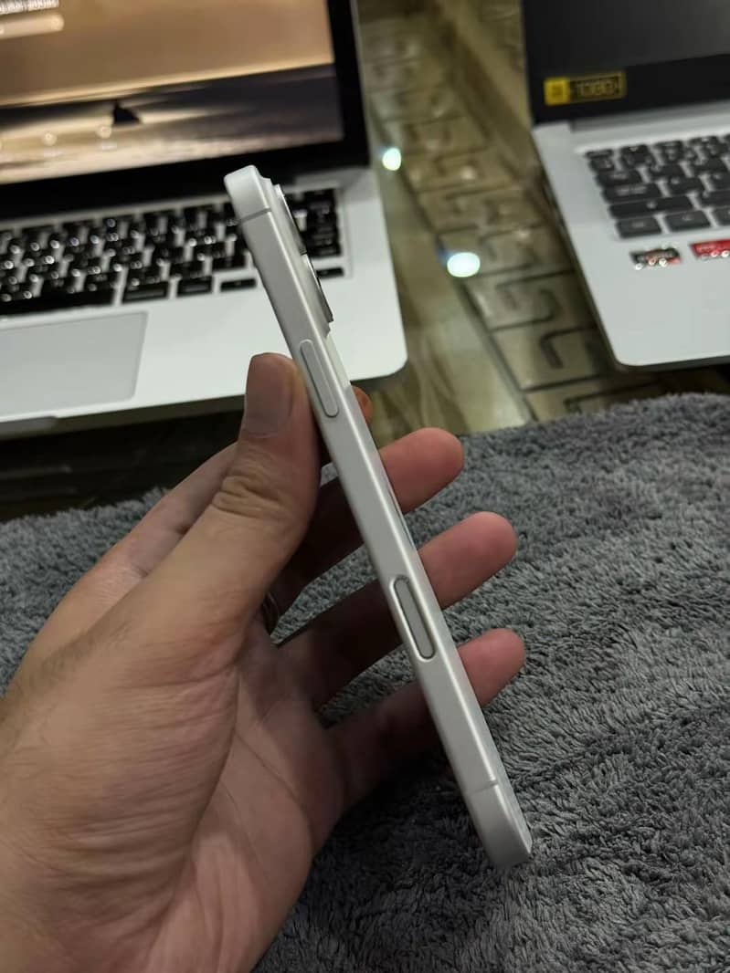 iPhone 16 Plus 7