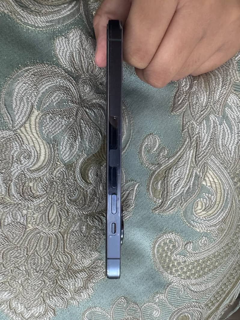 Apple iPhone 13 Pro 1