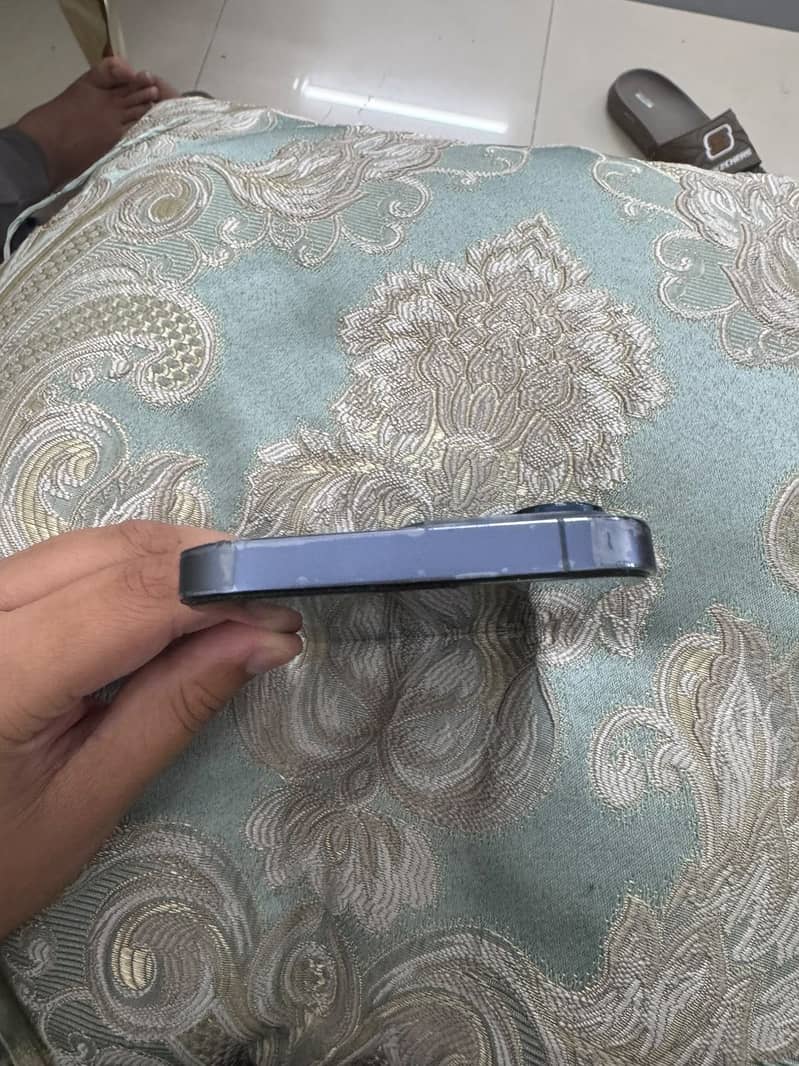 Apple iPhone 13 Pro 2